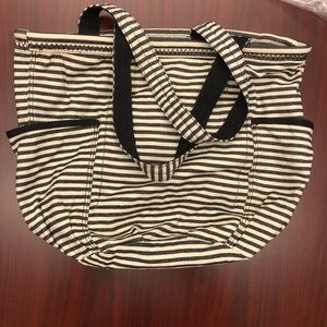 New in bag! Thirty one Retro Metro bag